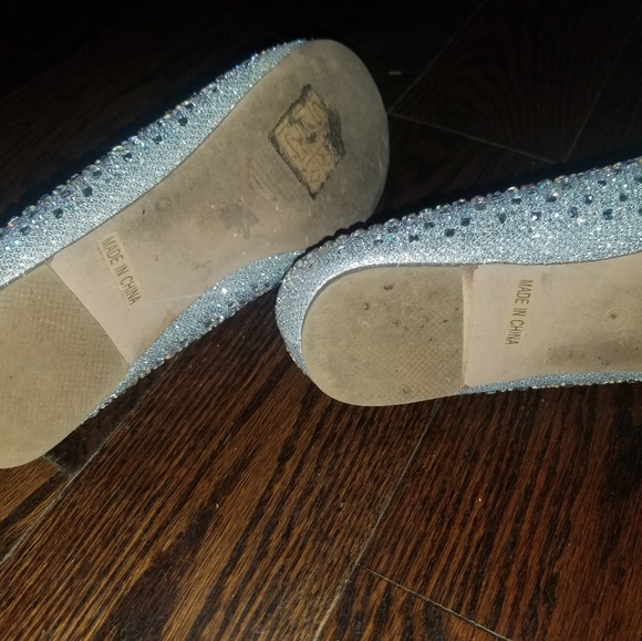 Flats - Picture 2 of 2